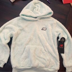 New Balance Fuzzy Hoodie in Light Mint Green Girls size Small (7/8) NWT